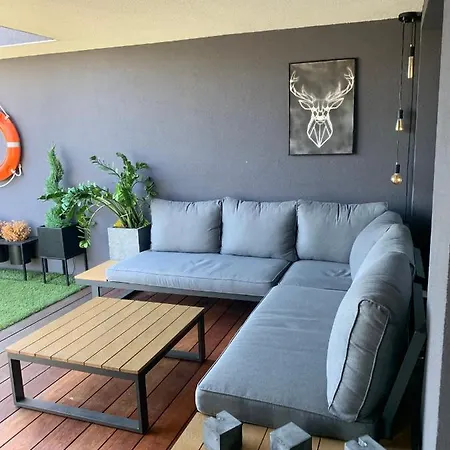 Apartment Two-levels Penthouse With A Garden In The City Center *