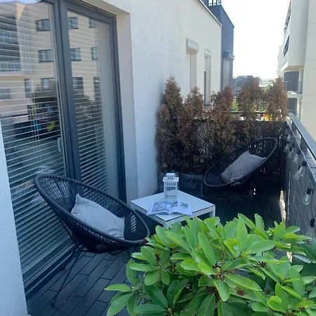 Two-levels Penthouse With A Garden In The City Center Łódź