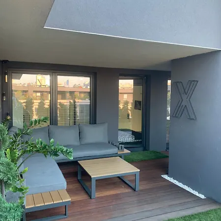 Appartement Two-levels Penthouse With A Garden In The City Center